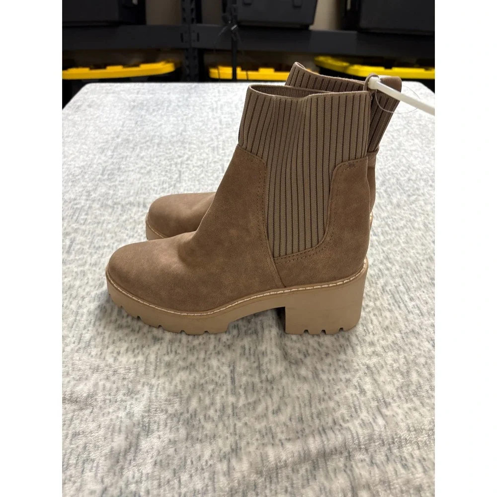DV Dolce Vita Tyler Brown‎ Faux Suede Lug Sole Sock Ankle Boots Womens 9